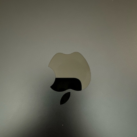 MacBook Air 13” was bought in 2023/ no box. Selling bc I have iPad - Picture 3 of 9